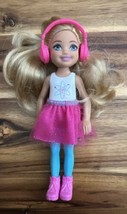 Barbie Chelsea Club Doll Blonde Hair Blue Eyes Gymnastic Mattel 2016 Happy Smile - £9.80 GBP