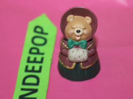 Hallmark Keepsake Merry Miniature Bear Caroler 1995 Christmas Holiday Ornament - £15.48 GBP