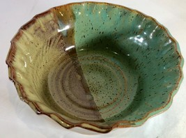 Hand Crafted Bowl Two Tone scalloped Pottery (2016 Signed &amp; Numbered) - £38.05 GBP