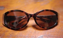 BCBGMaxazaria BCBG Faux Tortoise Shell Womens Oval Handmade B180 Sunglasses - £15.71 GBP