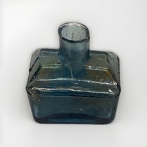 Antique Blue Burst Top Boat Glass Inkwell - $313.98 MXN