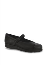 Sas clare non slip loafer - narrow in BLACK - size 8.5 - $103.95