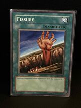 Fissure - SDJ-028 - Common - Unlimited Edition Starter Deck: Joey Yu-Gi-... - $0.98