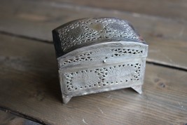 Vintage Handmade Silver Trinket Box 3.5 x 2.25 x 2.25 inches - £9.49 GBP