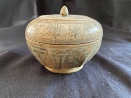 Antique 15th C pottery, Sawankhalok ceramic box, Swankalok Thailand Siam - $229.00