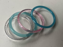 Lot of Sky Blue &amp; Light Pink &amp; Clear Faceted w Bubbles Plastic Bangle Bracelets - $14.89