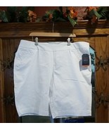 Jag Gracie Bermuda Plus Size Pull-on  White Shorts Size 22W Classic Fit ... - $24.70