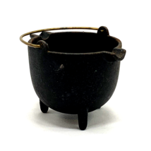 Vintage Cast Iron Bean Pot Mini Cauldron Planter 3 Legged Robert Emig DE 15 3&quot; - £34.51 GBP