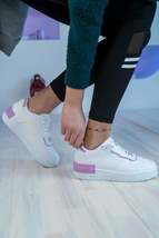 Women&#39;s White Lilac Shadow Model Sneakers - £47.19 GBP