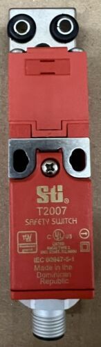 OMRON STI T2007-11T-QDS Safety Switch - $143.53