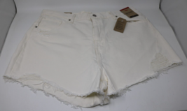 Levi’s White High Waisted Denim MOM Shorts - Waist Size 34 NWT - £21.87 GBP