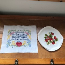 Vintage Lot of 2 Embroidered Christmas Saying &amp; Blooming Strawberry Plant Needle - £6.86 GBP