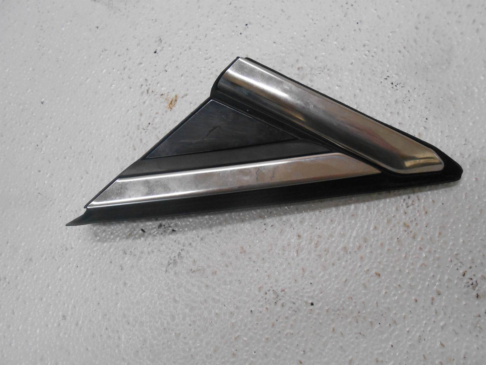 13-18 Ford Fusion Front Left Driver Exterior Door Triangle Corner Cover ... - $24.99
