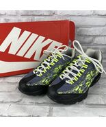 Nike Air Max 95 SE (GS)Volt Size 7Y Black Volt Ash White Logos W/Box - $1,834.22 MXN