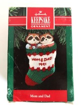 Vtg Hallmark Keepsake Ornament 1991 Mom Dad Raccoons Knit Stocking Christmas - £9.41 GBP