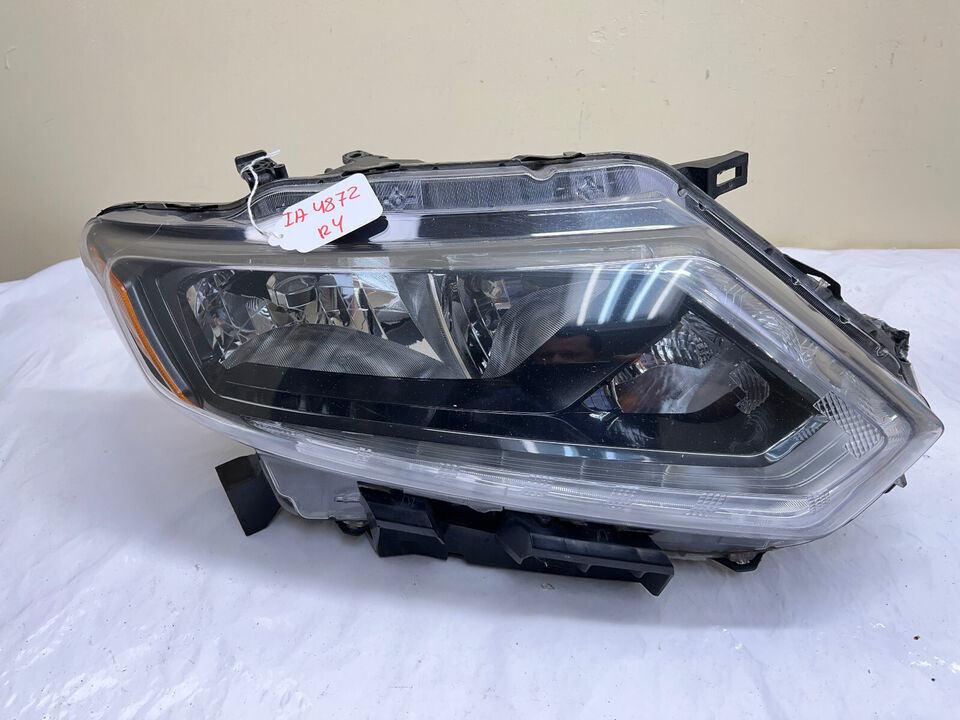2014 2015 2016 NISSAN ROGUE HALOGEN LED FRONT  RIGHT OEM HEADLIGHT - $50.00