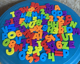 Lot of 94 Magnetic Plastic Letters 1&quot; Unbranded - £7.43 GBP