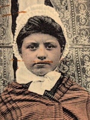 c.1900 Bruxelles Flemish Milkmaid Real Photo Postcard Laitière Flamande Undivide Item image 2