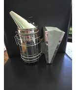 New Stainless Steel Beehive Smoker with Heat Shield Beekeeping Equipment... - $355.70 MXN
