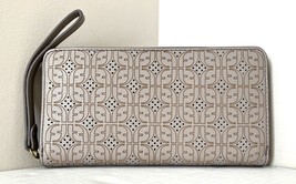 New Fossil Jori Zip Clutch wristlet RFID Leather wallet Gray Stone - £37.07 GBP