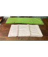 Set Of 2 Vintage Table Cloths - Olive Green (90x50”)  And Light Pink (12... - $462.19 MXN