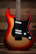 Squier Contemporary Stratocaster Special HT, Laurel FB, Sunset Metallic - £355.56 GBP