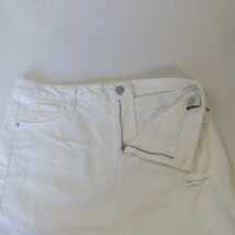 Almost Famous Premium Mid-Rise Women's White Frayed Denim Skirt Size 11 Waist 31 image 12