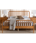 Laverne White Queen Size 5-Piece Bobbin Bedroom Set - €595,07 EUR Laverne White Queen Size 5-Piece Bobbin Bedroom Set - €595,07 EUR