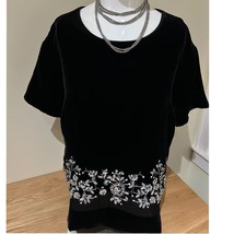 Vintage Talbots luxurious Velvet beaded embroidered top with flowers siz... - $22.69