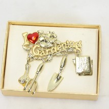 Danecraft I Love Gardening Tool Charm Gold Tone Large Brooch Pin Signed ... - $127.68 MXN