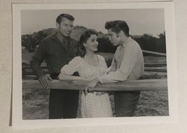 Elvis Presley Vintage Candid Picture Photo 5”x7” Elvis With Cast EP5 - $12.86