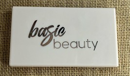 Basie Beauty Bronzy AF Bronze Bronzer Palette - $259.47 MXN