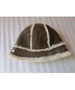 UGG Hat Ultra Bucket Chestnut Bomber Shearling - $2,351.90 MXN