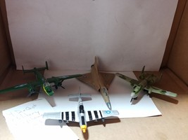 4 Diecast Military Airplanes for parts and pieces - €8,74 EUR