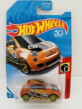 Hot Wheels Daredevils *2/5* Fiat 500 Car Figure - £8.42 GBP