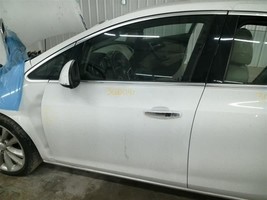 Driver Left Front Door Fits 12-17 VERANO 104574314 - $2,158.47 MXN