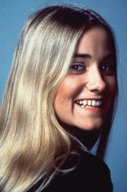 Maureen Mccormick As Marcia Brady The Brady Bunch 11x17 Mini Poster Smiling Pose - £13.45 GBP