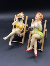 Pinup Saucy Ladies Seaside Figurine Sunbather on Deckchair LOT 2 - €30,09 EUR