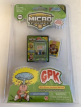 New World&#39;s Smallest 5040 Garbage Pail Kids Geeky Gary Micro Mini Figure Gpk - £8.85 GBP