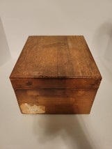 Vintage 1965 Oak Wood Dovetailed Hinged Box Merchant Box Co.  - £55.38 GBP