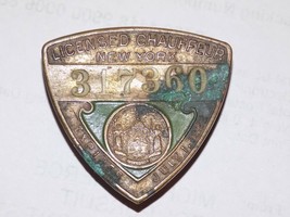 Vintage 1922 New York Licensed Chauffeur Metal Pin - $638.09 MXN
