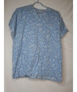 Blue Floral Scrub Top Medical Uniform - $149.68 MXN