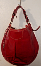 Dooney &amp; Bourke Women&#39;s Red Solid Patent Leather Shoulder Bag - $890.12 MXN
