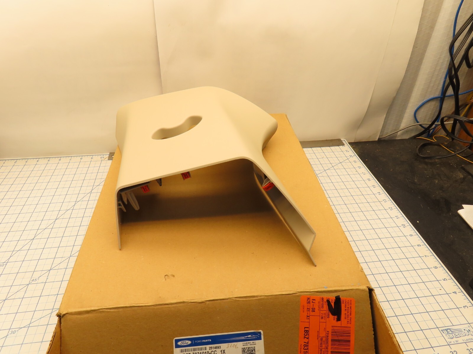 Ford LB5Z-7831010-CC Trim Panel Upper D Pillar No Speaker Tan Right RH - $69.98
