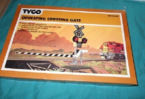 Primary image for HO Scale: Tyco Operating Dual Crossing Gates #908, Vintage Model Railroad Train