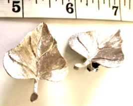 Vintage Silver Color 1&quot; LEAF Clip On Earrings - £11.78 GBP