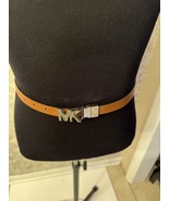 Michael Kors belt  - $377.92 MXN
