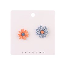 Small Women Korean Style Asymmetrical Jewelry Daisy Flower Stud Earrings Earring - £7.52 GBP+