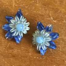 Vintage Germany Signed Clear w Blue Center Bead Plastic Daisy Flower Spray Clip - £13.18 GBP