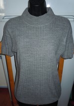 Croft &amp; Barrow Gray Short Sleeve Cable Knit Top Size Small - £3.97 GBP